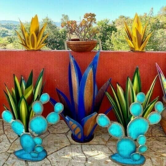 Anti-rust Metal Tequila Agave Plant - Image 4